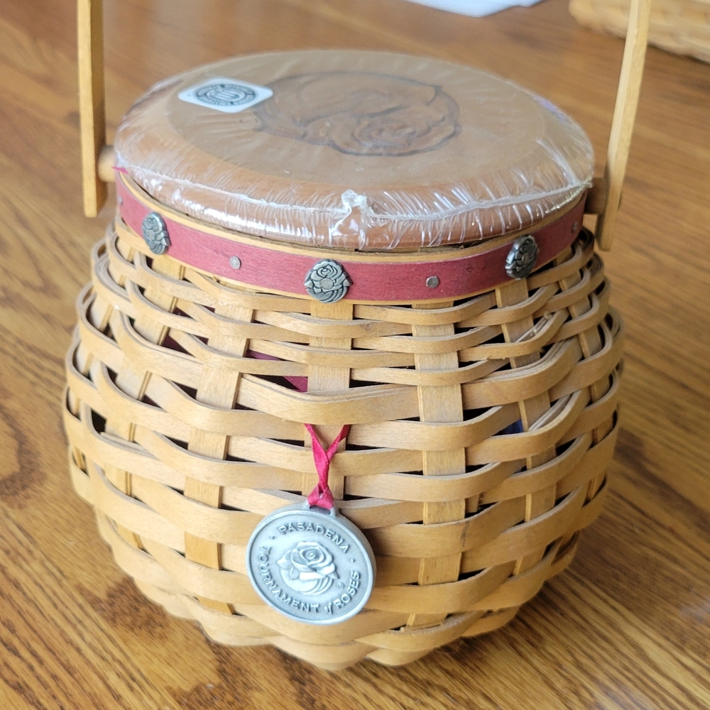 Handcrafted Woven Basket with Lid